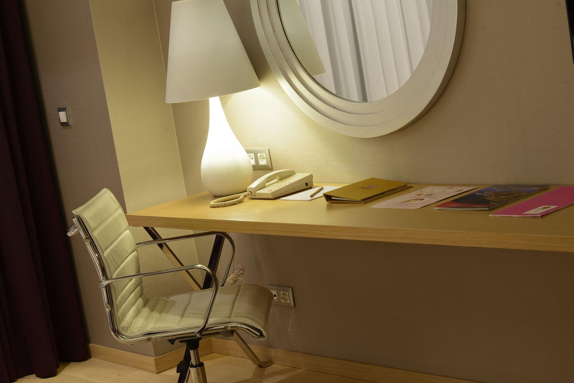 Hotel Akra V - Access To Akra 4*